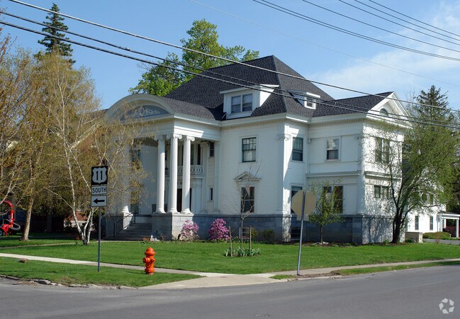 The Carlisle - The Carlisle Apartments