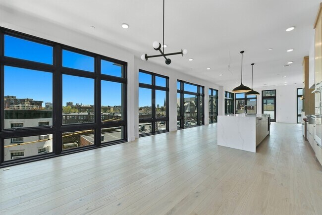 Photo - 14 Green St Unit PH2