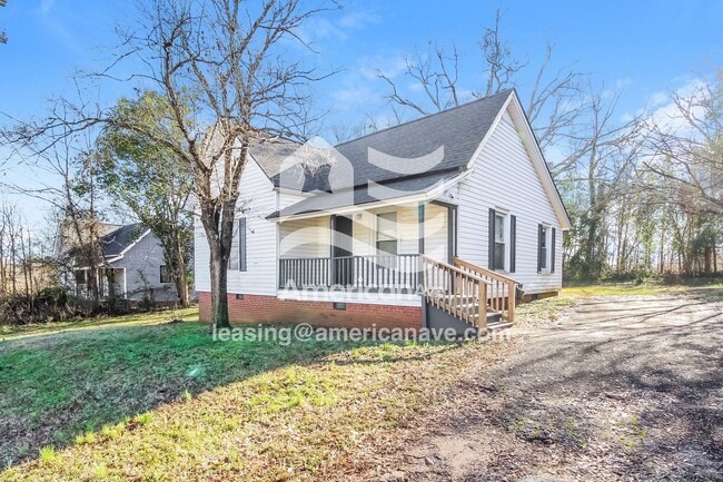 Photo - 210 Farmer St