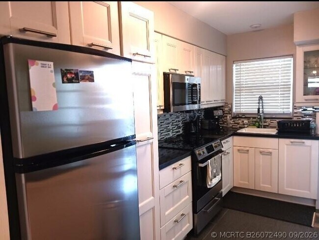 Photo - 141 NE 10th Ave Unit 20B