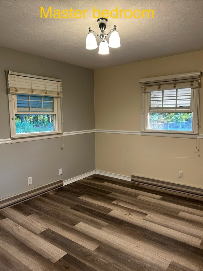 Photo - 115 Woodview Ln