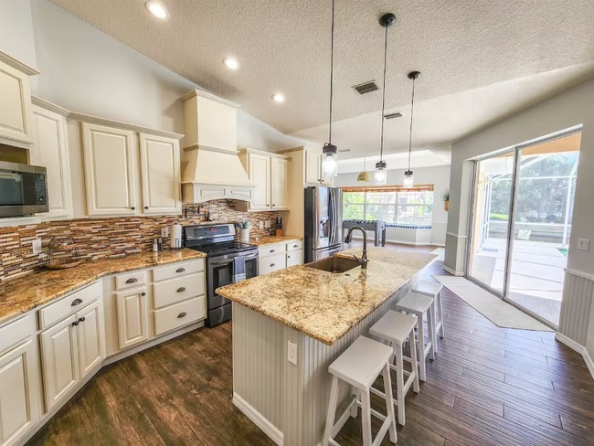 Photo - 5 Crossgate Ct W