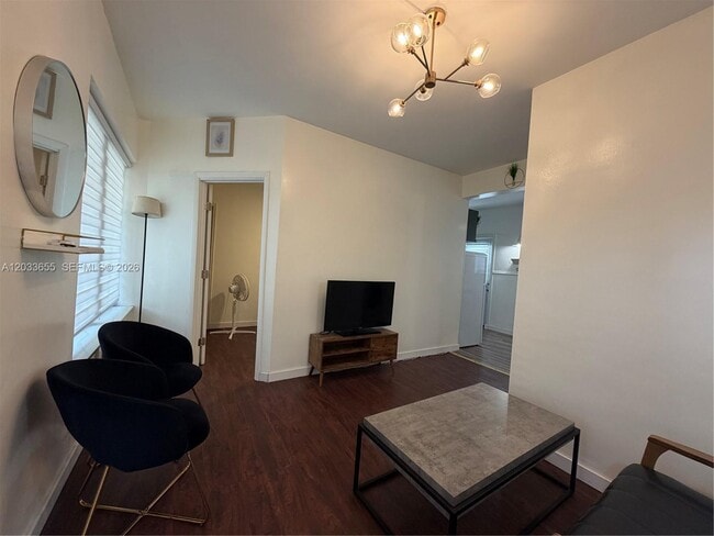 Building Photo - 8420 Byron Ave Unit 6