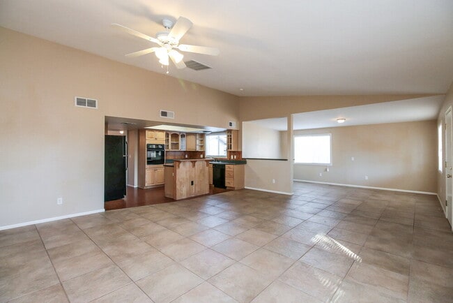 Photo - 119 S Cottonwood St