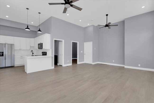 3500 Magnolia Ave Unit 1F