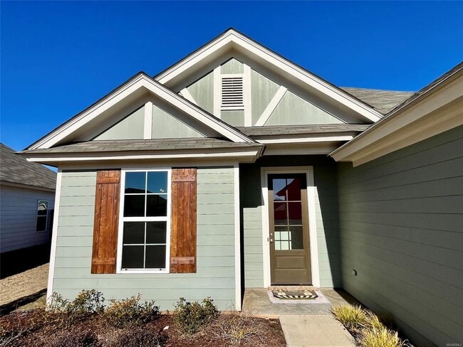 Photo - 876 Hedgefield Way