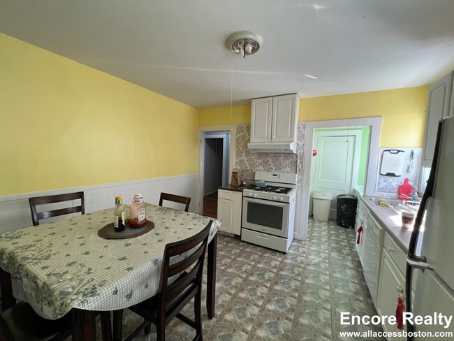 Photo - 34 Matchett St Unit #1