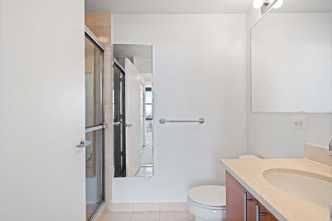 Photo - 102 Christopher Columbus Dr Unit 901