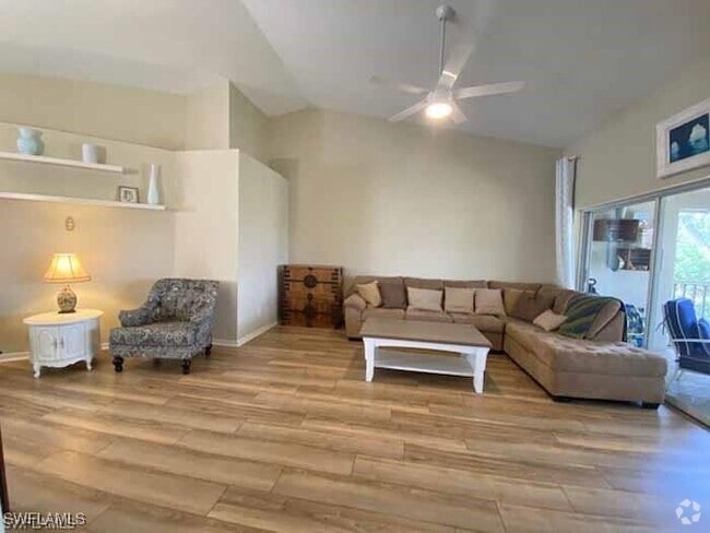 Building Photo - 3785 Fieldstone Blvd Unit 206 Rental