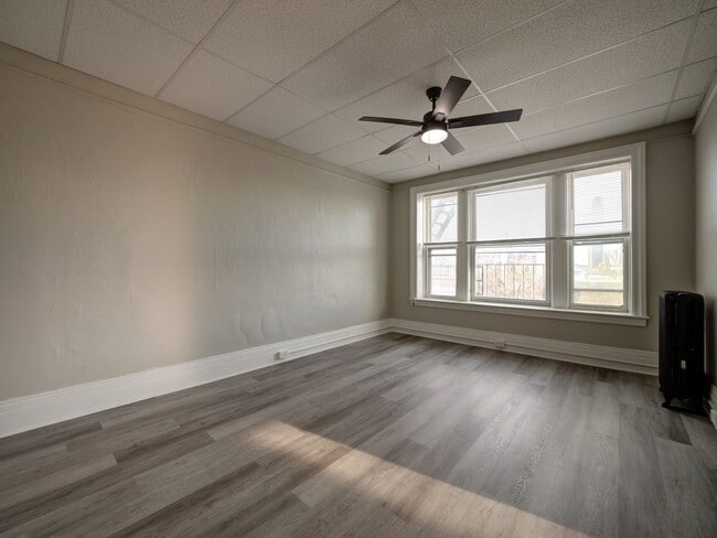 Photo - Willett Apartments