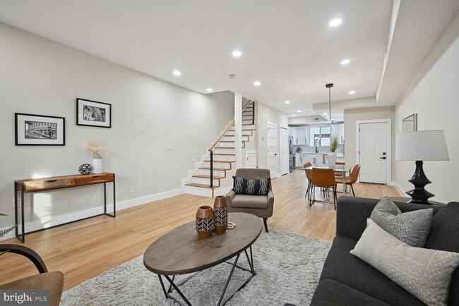 Photo - 1411 Montello Ave NE