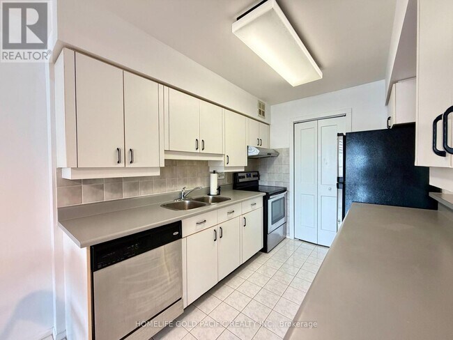Photo - 175 Bamburgh Cir Unit 1613