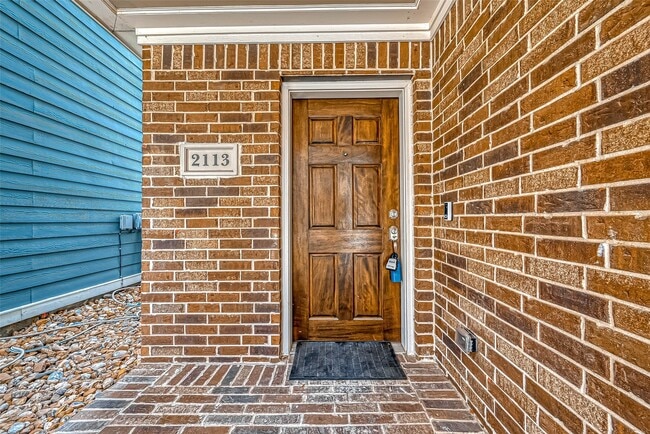 Photo - 2113 Bidwell Dr