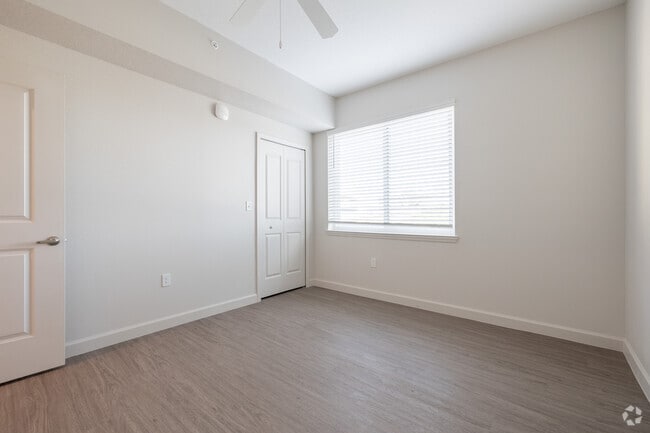 2C - 2BR, 2BA - 920SF - Second Bedroom