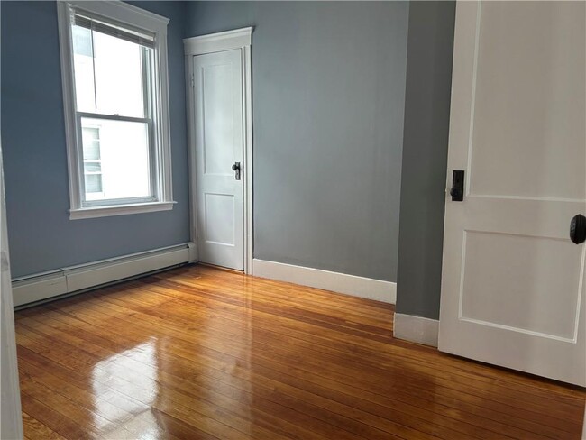 Photo - 38 Larch St Apartment Unit 2