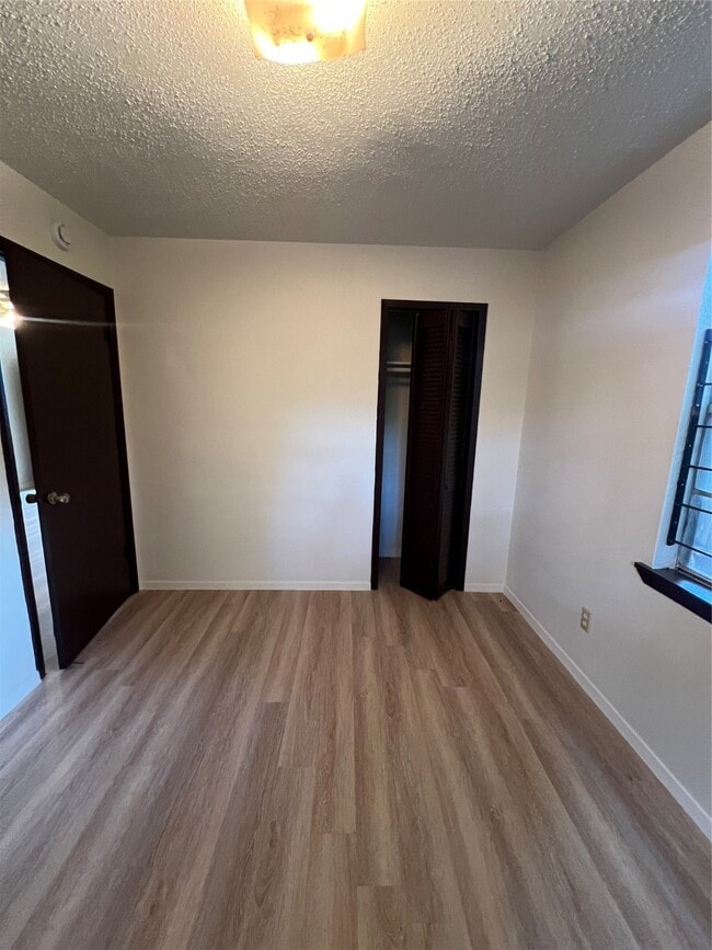 Photo - 2501 Cleburne St