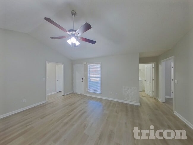 Photo - 222 Whistle Way