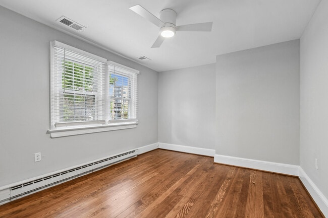 Photo - 2153 N Taylor St
