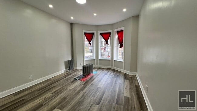 Building Photo - Spacious 3-Bedroom + Bonus Room in Ditmas ... Rental