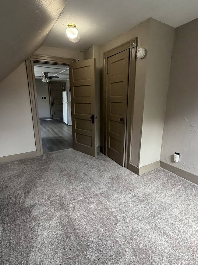 78 Fourth St Unit EVERYTHING INCLUDED Sunny 3rd Floor
