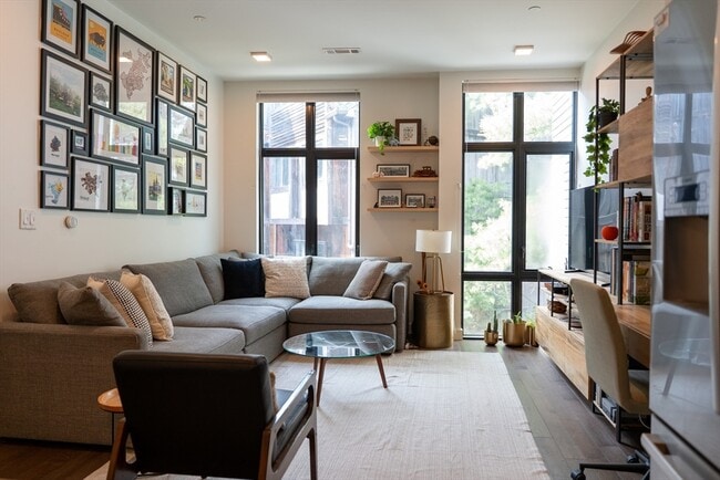 Photo - 2 Sinclair Rd Unit 202