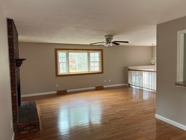 Photo - 27 Miles Standish Dr