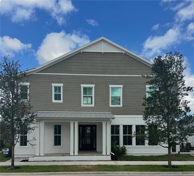 Building Photo - 824 SW Pr Ave