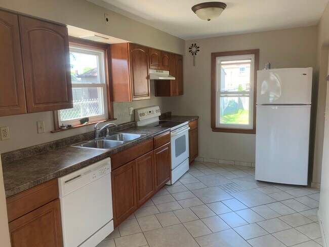 Photo - 2908 Durand Ave