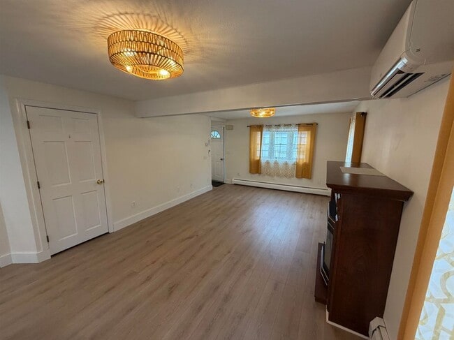 Photo - 27 Flint Pond Dr