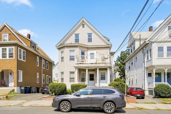 Building Photo - 106-108 Hancock St Unit 106