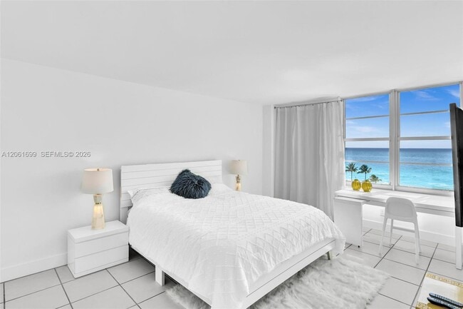 Photo - 5161 Collins Ave Unit 1017