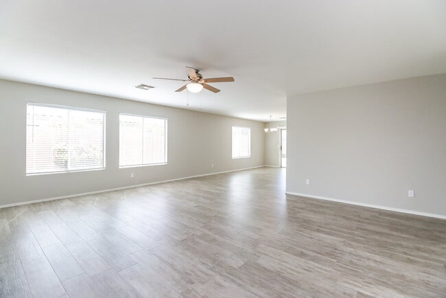 Photo - 16071 W Adams St