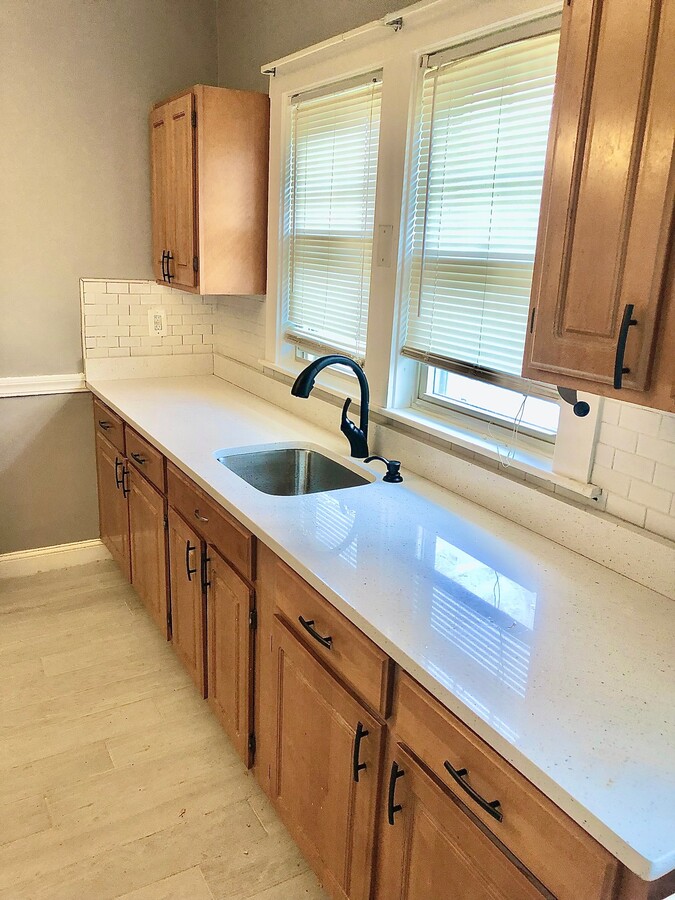 Photo - 19 Archdale Rd Unit #2