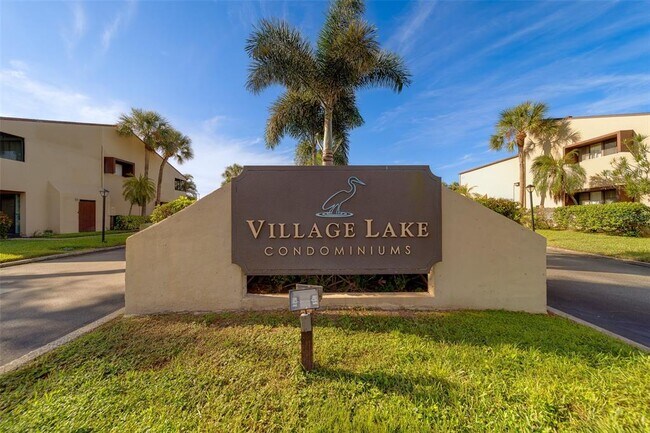 Photo - 890 N Village Dr Unit 103