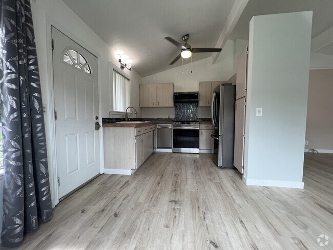 Building Photo - 1667 S Kihei Rd Rental