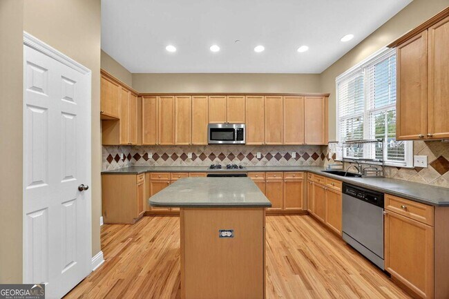 Photo - 1222 Creekside Pl SE