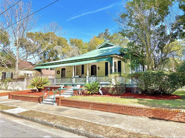 Photo - 2120 Reynolds St