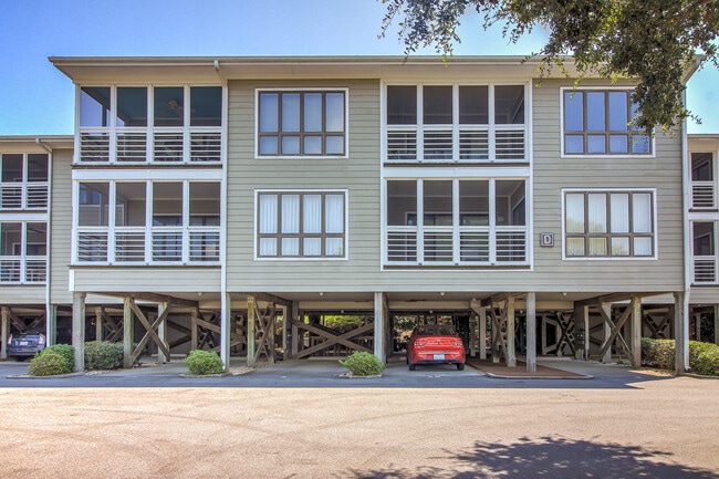 Building Photo - 590 Marina Dr Rental