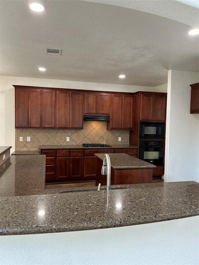 Photo - 1374 Red Stag Pl