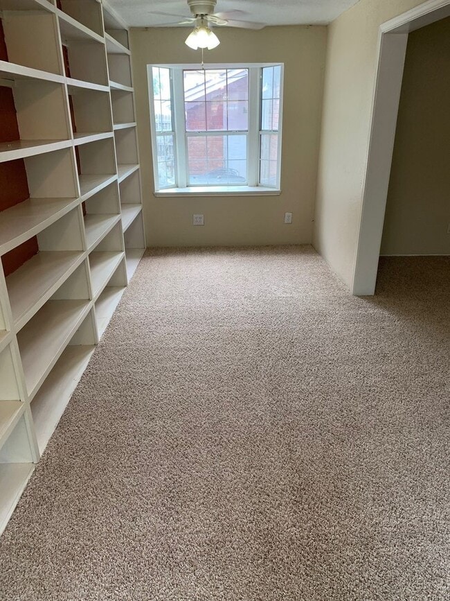 Photo - 4612 Buffalo Trail