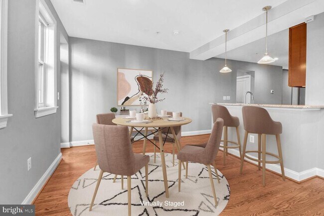 Photo - 1840 Vernon St NW Unit 206