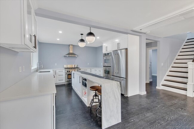 Photo - 21 Deepwood Dr