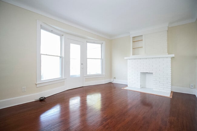Photo - 149 University Blvd Unit Lower