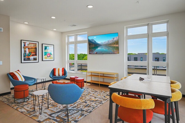 Building Photo - Vicino Apartments