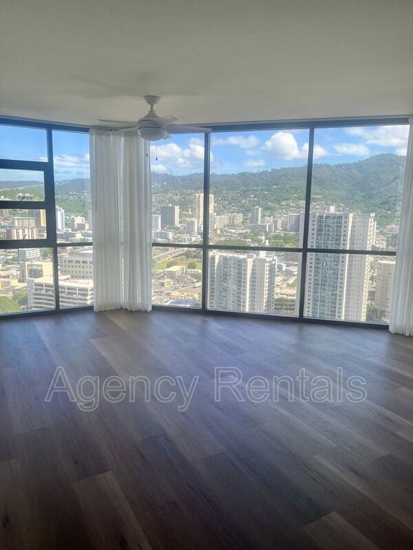 Building Photo - 930 Kaheka St Unit 3304