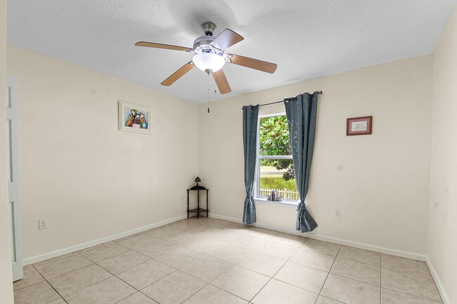 Photo - 237 N Hidden Tree Dr