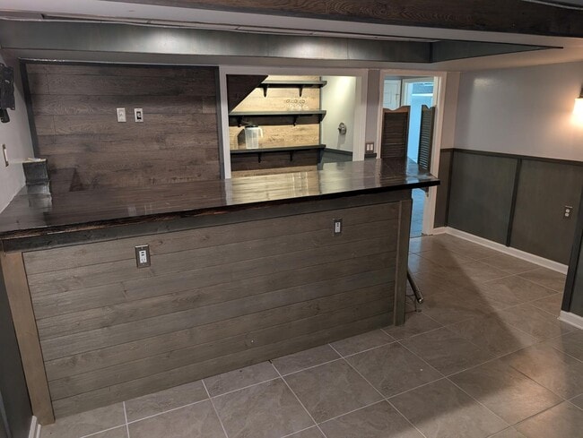 Building Photo - 24540 Pinehurst Ave