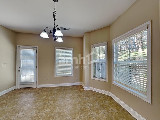 Photo - 1152 Thomas Daniel Way