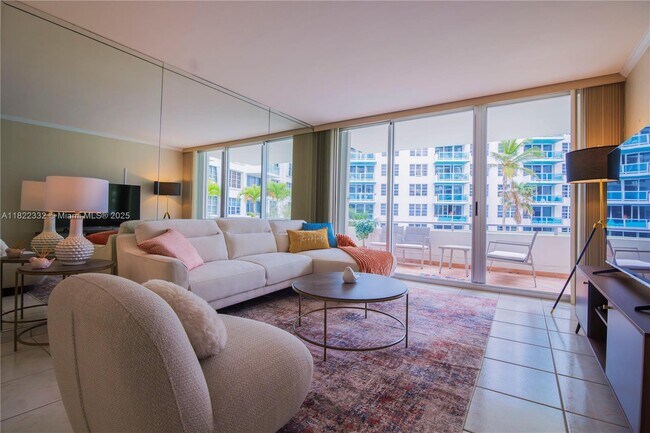 Photo - 5151 Collins Ave Unit 428