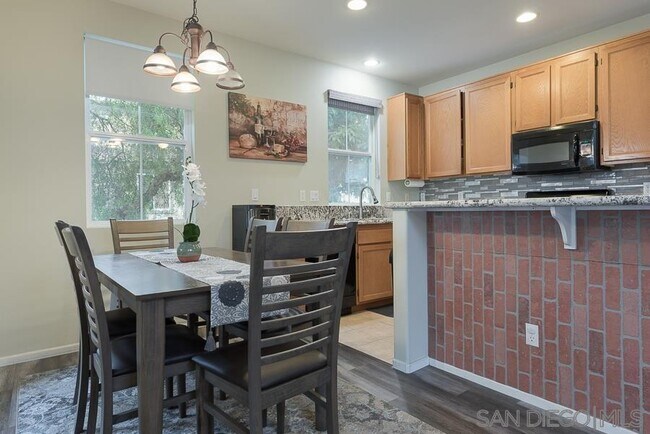 Photo - 4461 Avenida Aquila